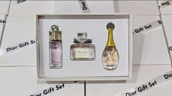 Dior Perfume Set of 3 (3x30ml) – Elegant Gift for Every Event.